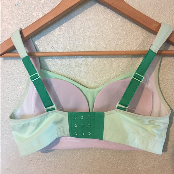 Ta Ta Tamer Bra - Picture 3 of 3